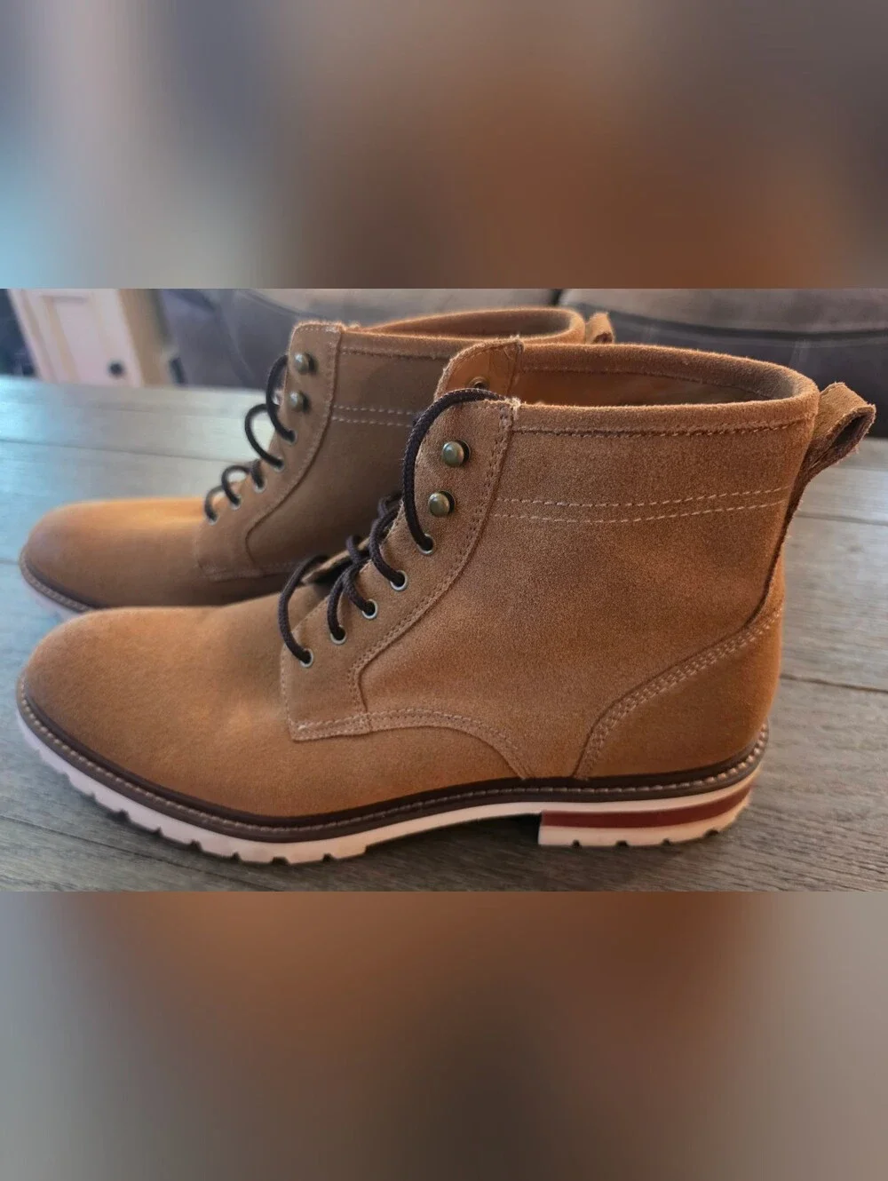 Johnston & Murphy Men's Chukka Boots in Tan Suede